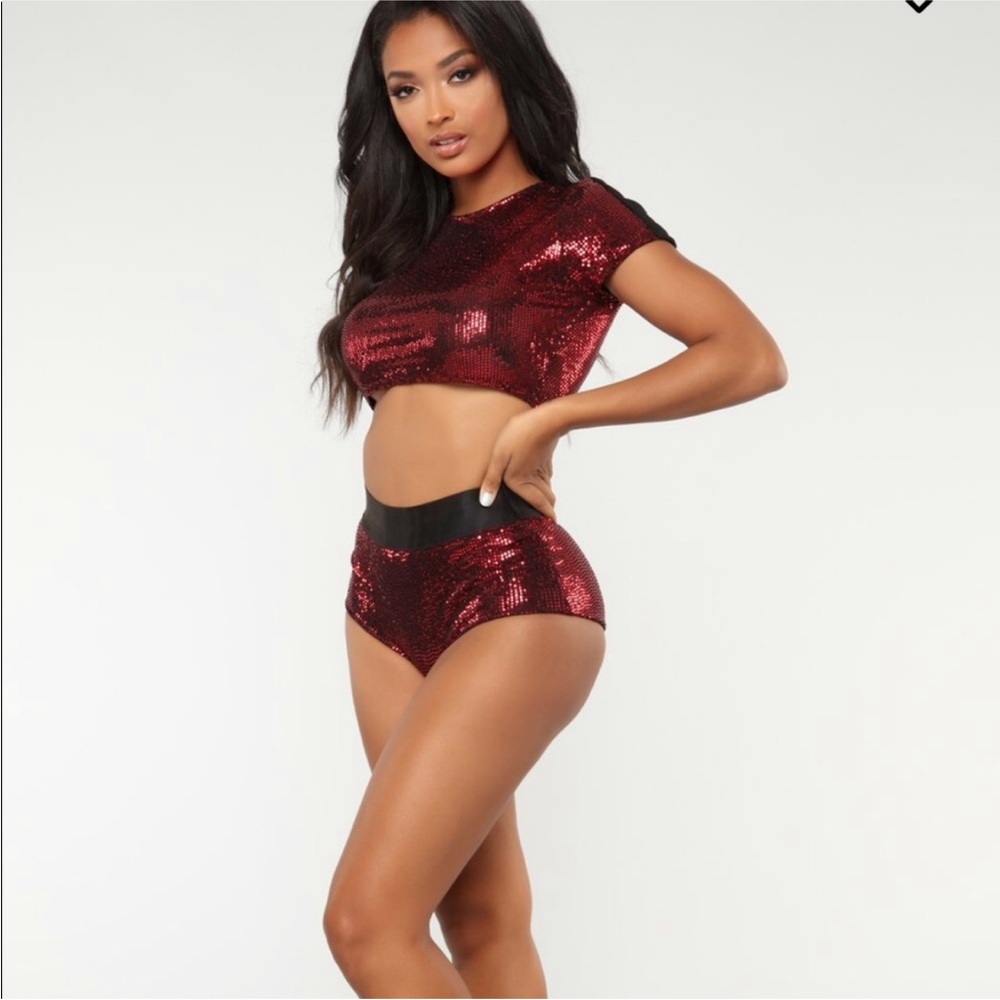 Fashion Nova Sparkling Red Sequin Crop Top & short set (Small)